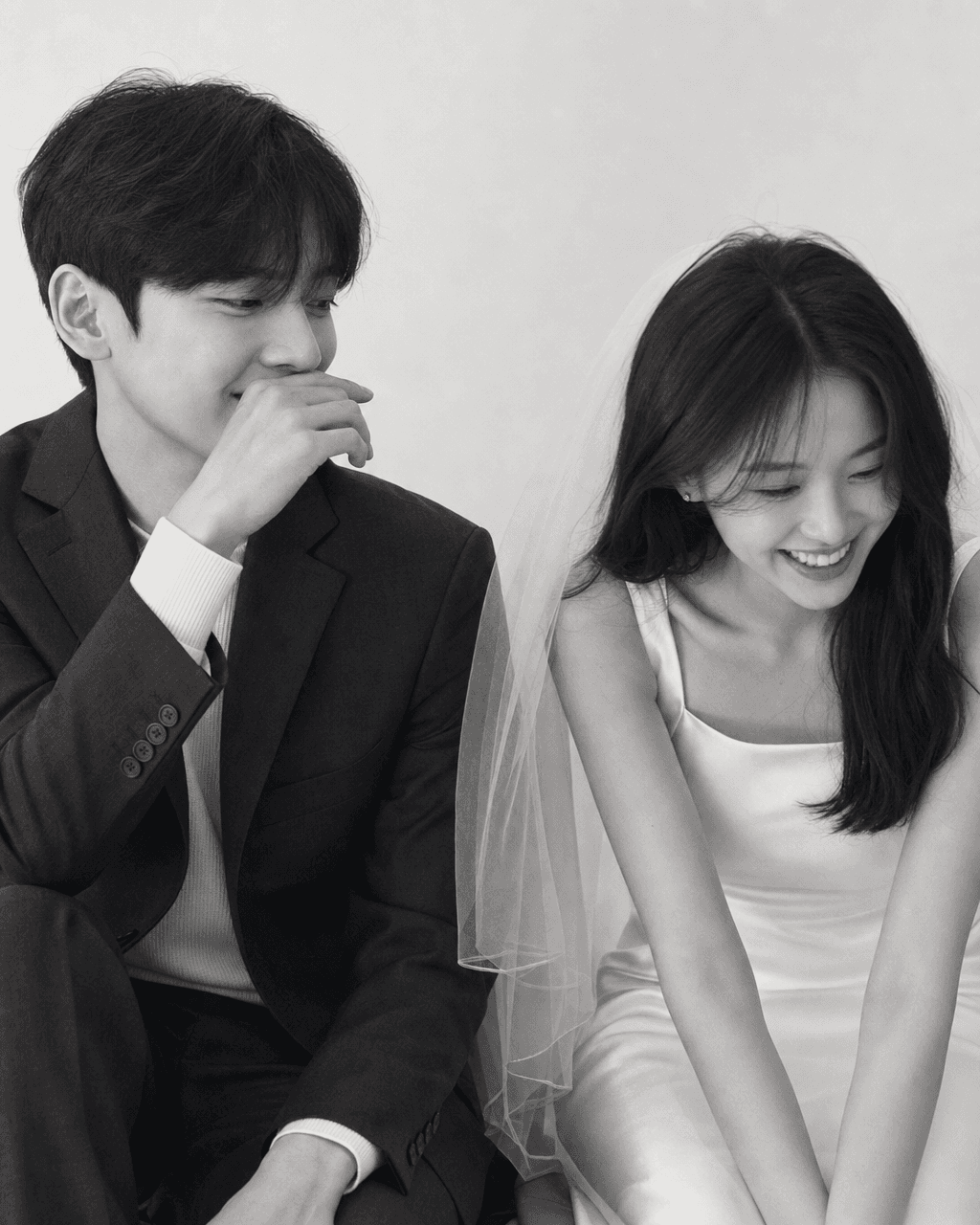 웨딩 웃음을 가린 순간 입력 사진과 결과 예시